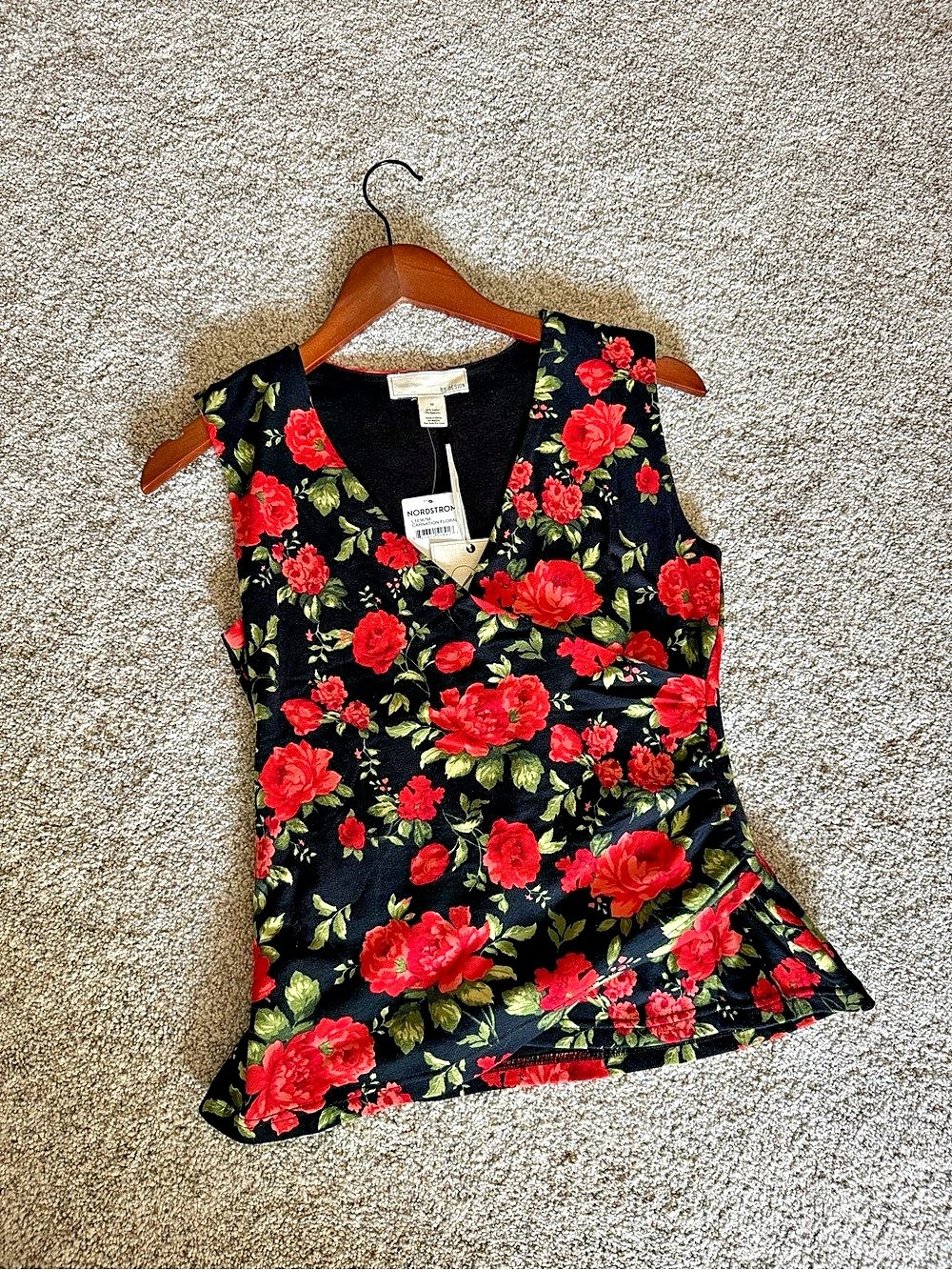 By Design Carnation Floral Blouse in Black & Red Size Medium NWT